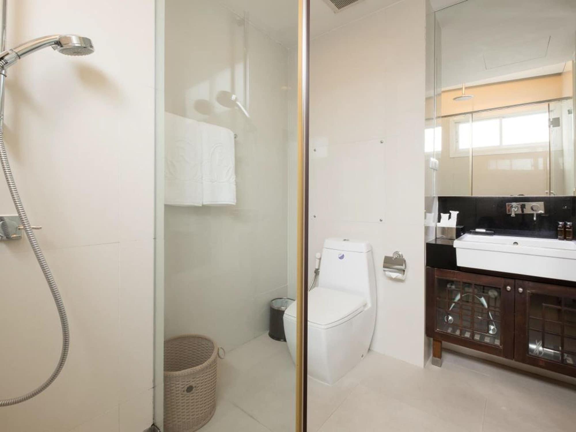 בנגקוק Rongratana Executive Residence מראה חיצוני תמונה